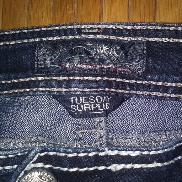 Silver Jeans - Picture 3 of 5